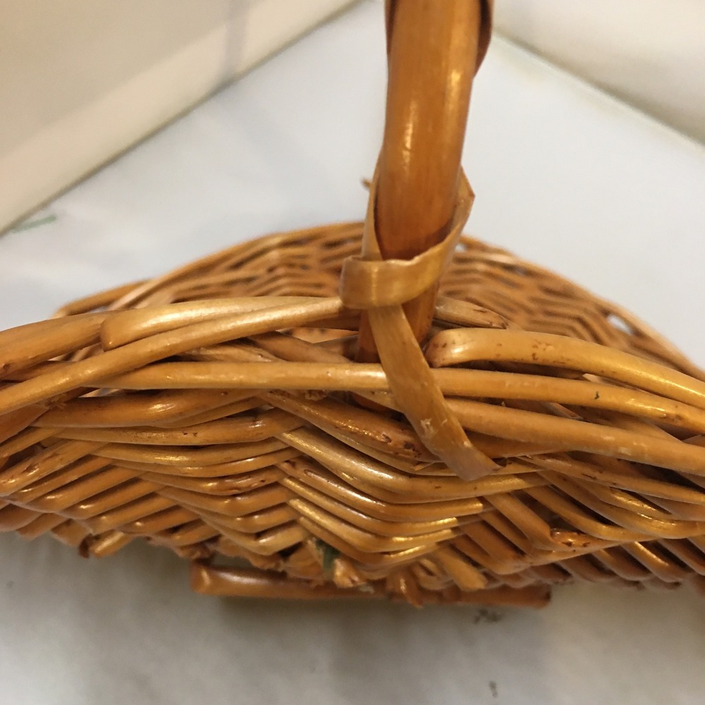 Wicker Gathering Basket Unisex Small Brown Saddle Rim Braided Handle Cottagecore - Picture 5 of 9